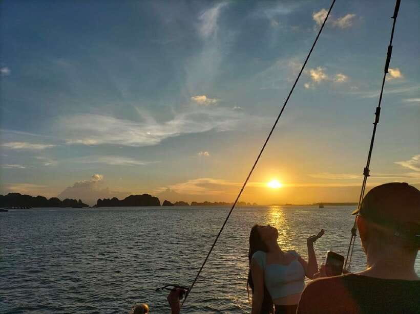 Hanoi: Ha Long Bay Day Cruise - Swimming, Meal, Kayaking - What to pack and how to handle the schedule
