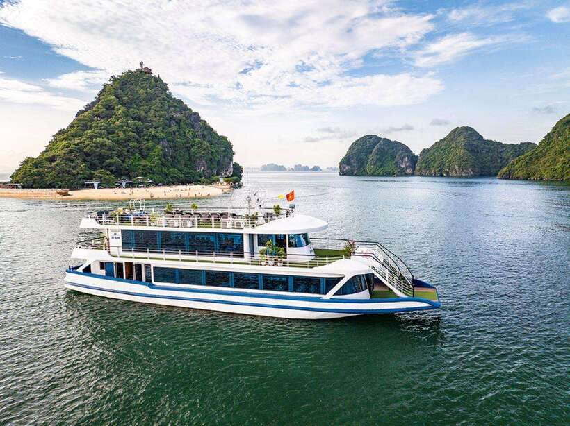 Hanoi: Ha Long Bay Day Trip - Luxury Cruise & Buffet Lunch - Jacuzzi time and the sunset snack party