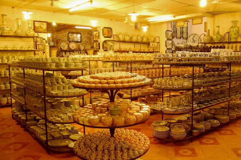 Hanoi: Half-day Hands-on Pottery Workshop At Bat Trang - Shopping for a Bat Trang ceramic souvenir