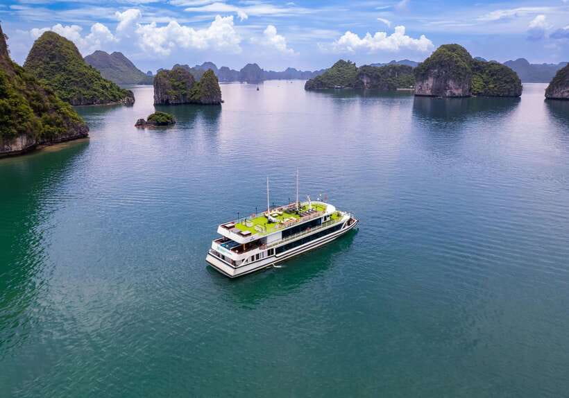 Hanoi: Halong Bay Cruise, Amazing Cave, Titov Island & Kayak - Key points to know before booking