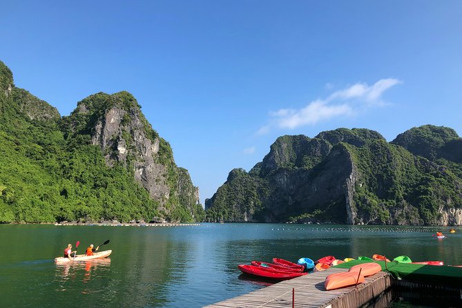 Hanoi: Halong Bay Luxury Option – Titop, Surprise Cave, Kayak - The early Hanoi pickup and long road to Halong Bay