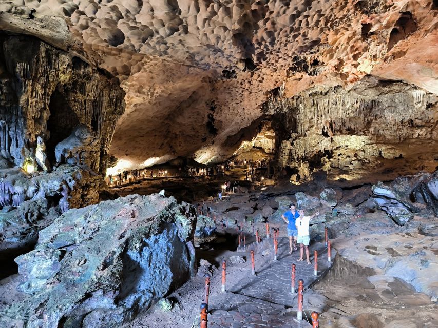 Hanoi Halong Luxury Day Tour with Private Cabin - Lunch among the limestone islands