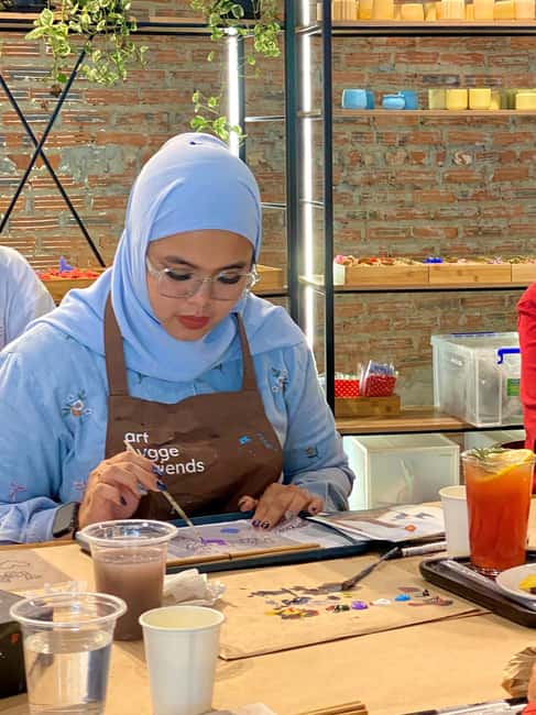 Hanoi: Handmade Lantern Workshop - What the instructors add
