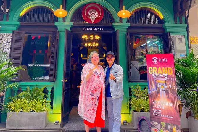 Hanoi Heritage Premium Daily Tour - What the limousine and group size mean