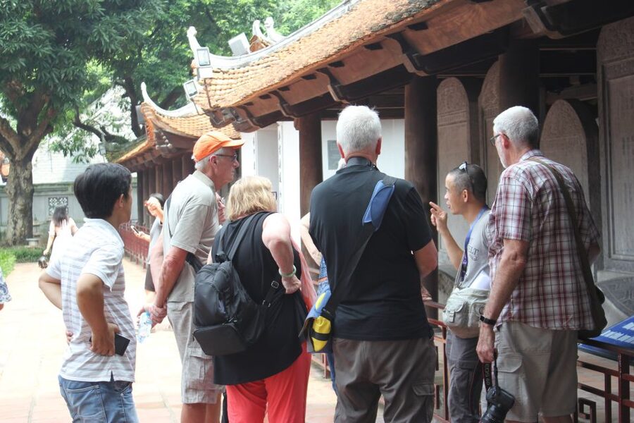 Hanoi Highlights: Full-Day Small Group City Tour with Lunch - Lacquer art, local lunch, and the taste of Hanoi