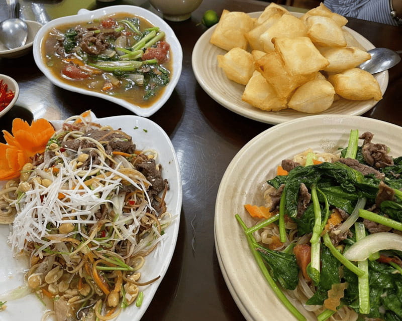 Hanoi: Historic Jeep Tour - West Lake, Truc Bach Lake, and quieter Hanoi