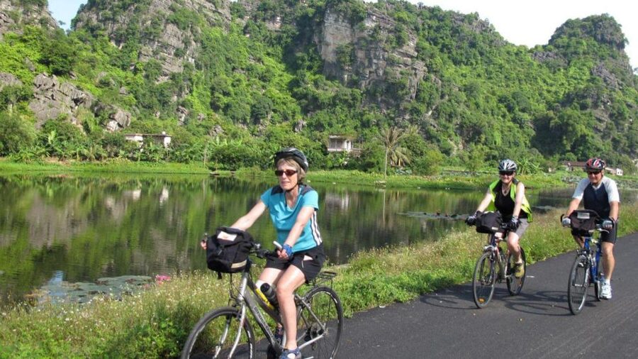 Hanoi: Hoa Lu, Trang An, and Mua Cave Full-Day Trip - Trang An: the day’s most peaceful stretch