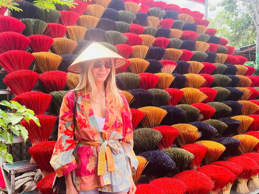 Hanoi: Incense Village, Hat, Lacquer Tour & City Highlights - Three ways to spend the day