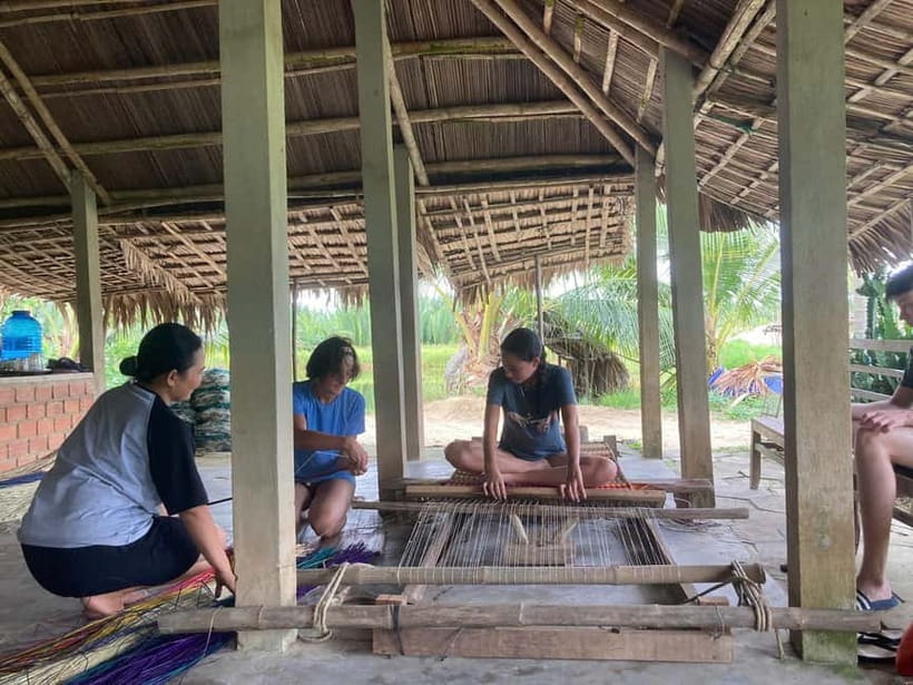 Hanoi: Incense Village, Hat Village or Weave Mat SMALL GROUP - Key points at a glance