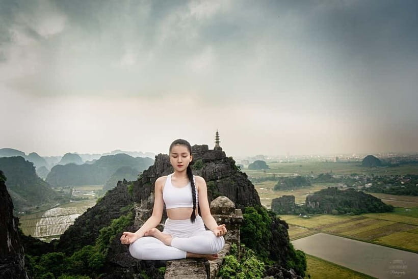 Hanoi: Incense Village, Ninh Binh Hoa Lu, Trang An, Mua Cave - Climbing Mua Cave’s 500 Steps