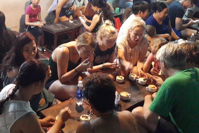 HANOI INCREDIBLE STREET FOODIE TOUR (Enjoy traditional Cuisine as the local) - What the guides add to the meal
