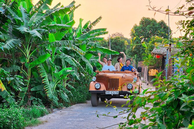 Hanoi Jeep Tour: Red River Countryside+ Backstreet+ Train-street - A generous Vietnamese meal at Hidden Gem Café