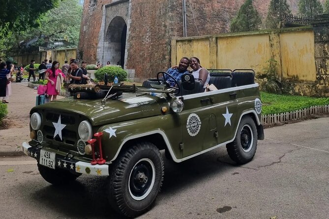 Hanoi Jeep Tour: Train-street, Highlights and Hidden Gems - Long Bien Bridge and the Red River views