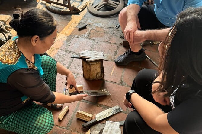 Hanoi Knife-Making Class:Join the Legacy in Blacksmith's Workshop - Cutting and heating the steel