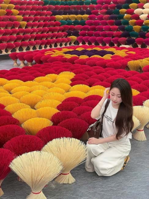 Hanoi: Long Dress Village or Incense Village, Hat Village - Why these craft villages are worth your time