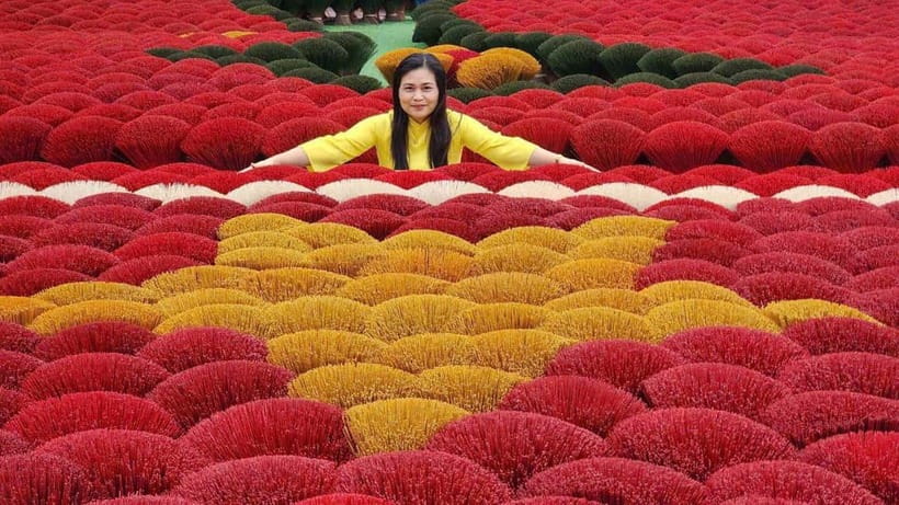 Hanoi: Long Dress Village or Incense Village, Hat Village - The half-day route from Hanoi