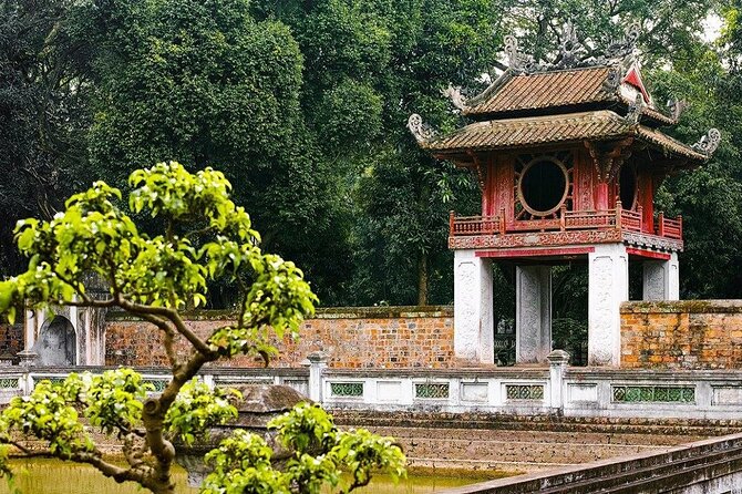 Hanoi Luxury Full-Day Group Tour (max 8 pax - Mon and Fri) - Entering the Imperial Citadel of Thang Long