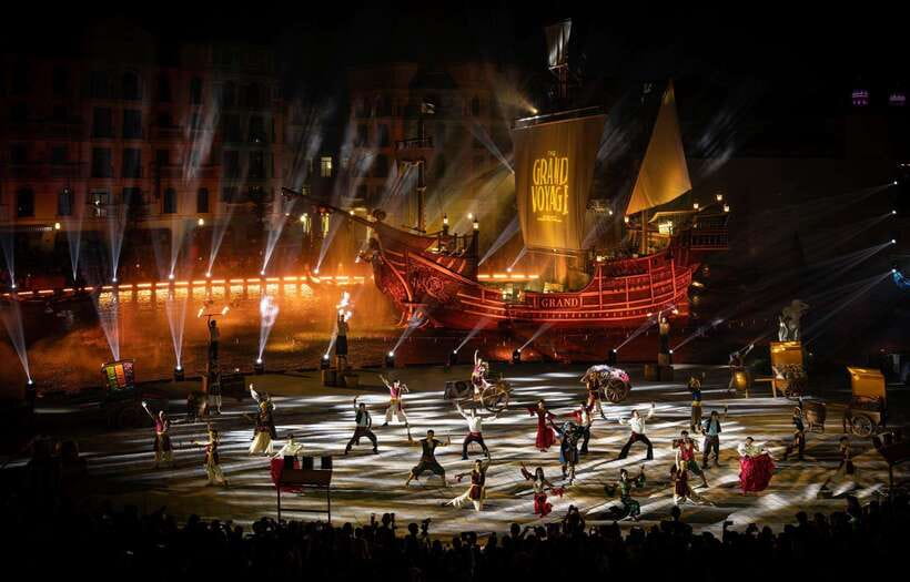 Hanoi: Mega Grand World with Bat Trang Pottery Village - What Mega Grand World is really like