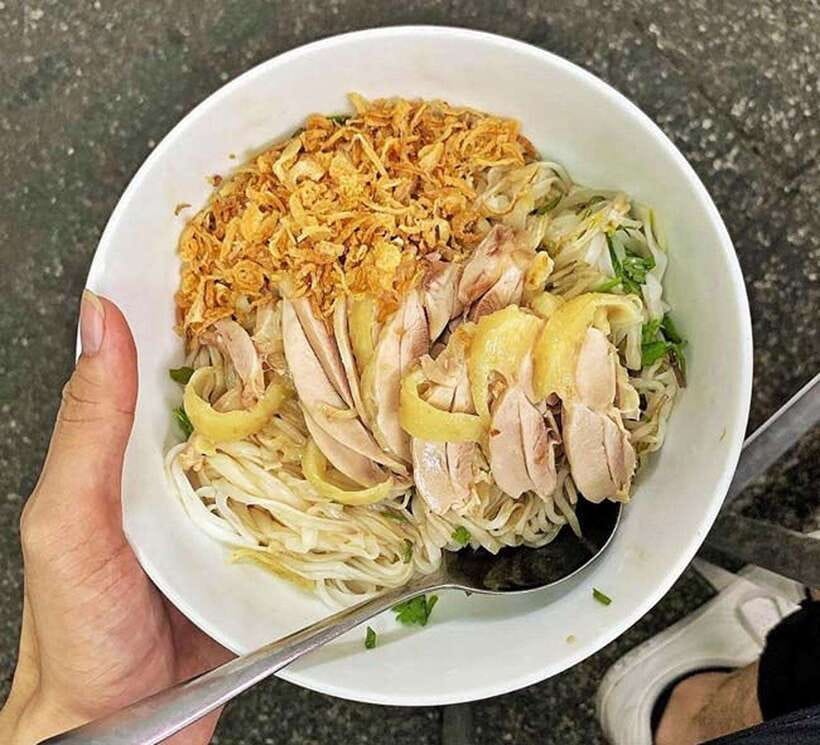 Hanoi: Michelin Guide Street Food Walking Tour - Practical preparation before you meet the guide