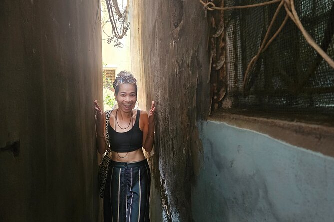 Hanoi Michelin Star Street Food Walking Tour & Train-Street - Ending with Hanoi Train Street
