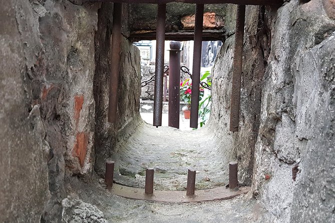 Hanoi Military tour for Half day city - Hoa Lo Prison, from colonial jail to Hanoi Hilton