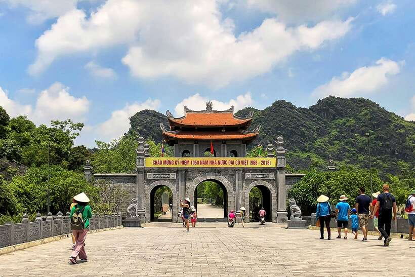 Hanoi/Ninh Binh: 1-Day Tam Coc/Trang An, Hoa Lu & Mua Caves - Hoa Lu and the temples of Vietnam’s old capital