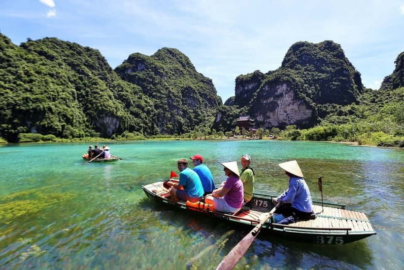 Hanoi: Ninh Binh, Bai Dinh/Hoa Lu, Trang An, & Mua Cave Tour - Bai Dinh Pagoda: huge scale and Buddhist art
