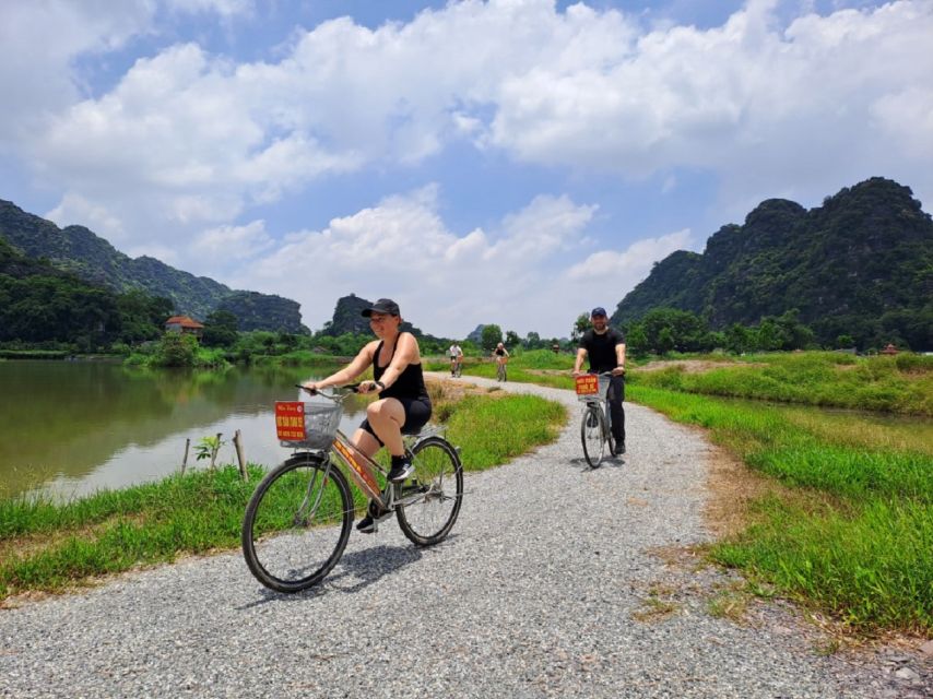 Hanoi: Ninh Binh, Hoa Lu, Tam Coc and Mua Cave Day Trip - What to bring for a smoother day