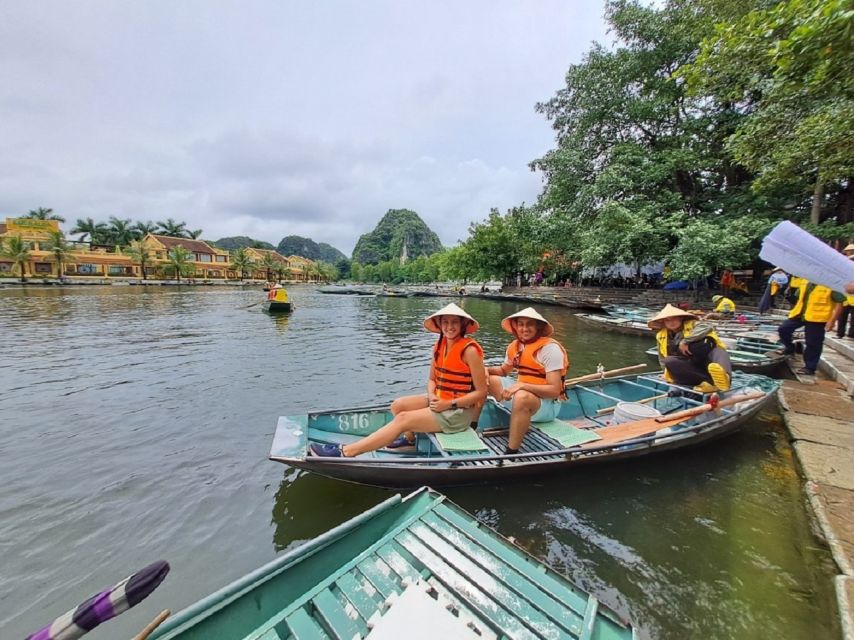 Hanoi: Ninh Binh, Hoa Lu, Tam Coc and Mua Cave Day Trip - The 500 steps at Mua Cave