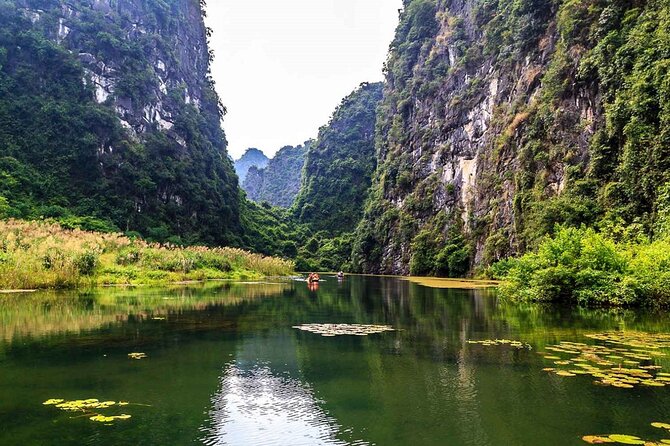 Hanoi: Ninh Binh - Hoa Lu - Tam Coc boat - Mua Cave - Best seller - The Hanoi pickup and two-hour ride south