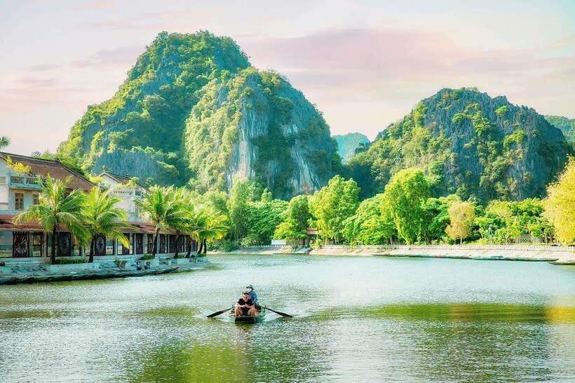 Hanoi: Ninh Binh, Tam Coc, Mua Cave & Hoa Lu with cycling - What the $33 price really includes