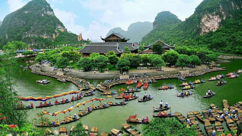 Hanoi:Ninh Binh-Trang An-Mua Cave-Hoa Lu&Cycling BEST SELLER - Guide support and group comfort