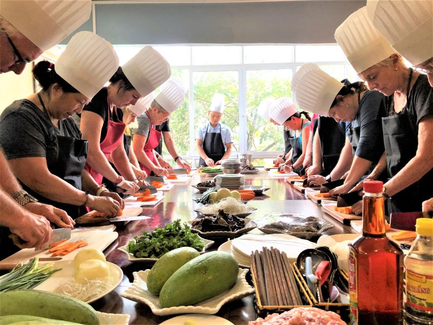 Hanoi: Old Quarter Market Tour and Cooking Class with Meal - Walking through a real Hanoi wet market
