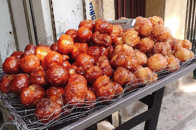 Hanoi Old Quarter Street Food tour with 12 plus tastings - Stop six: chè at Chè Hương Hải 93 Hàng Bạc