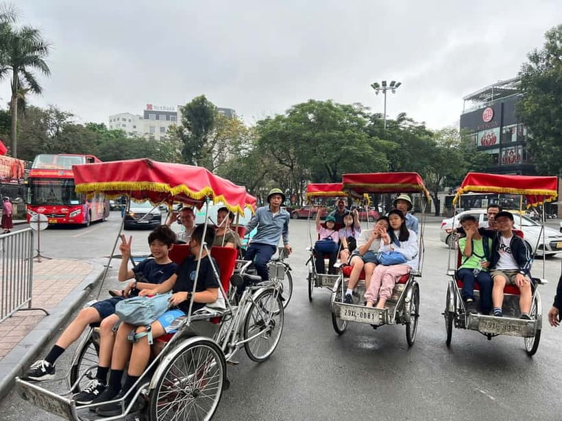 Hanoi: Old Quarter Street Food Walking Tour with Guide - Egg coffee is the sweet finale