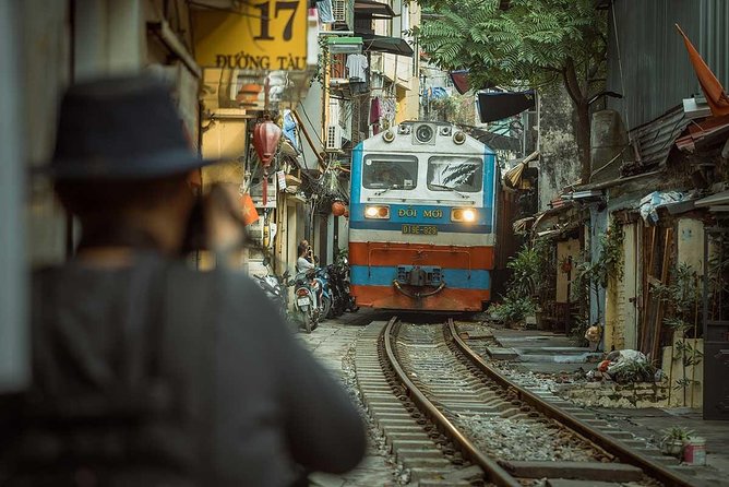Hanoi On the Tracks Photo Tour - Why the railway corridor makes a strong photo subject