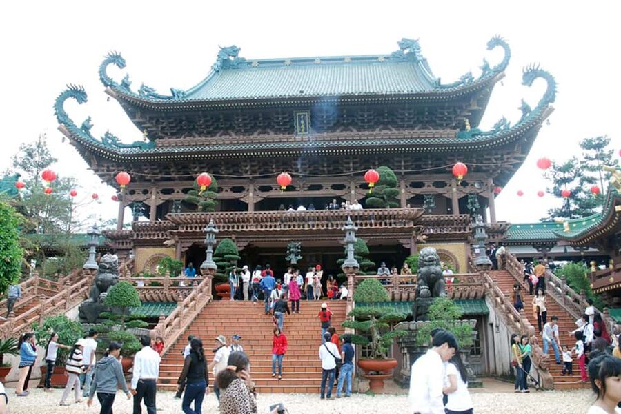 Hanoi: Perfume Pagoda - Yen Stream Boat Ride, Lunch & Cave - Reaching Huong Tich Cave, the day’s main sight