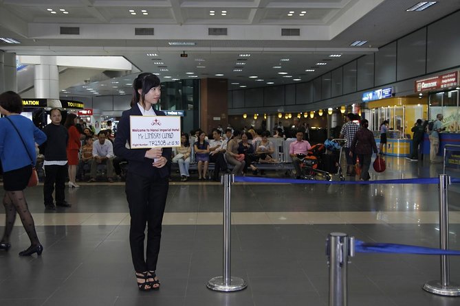 Hanoi Private Departure Transfer: City Center Hotel to Airport - The 45-minute ride to Noi Bai Airport