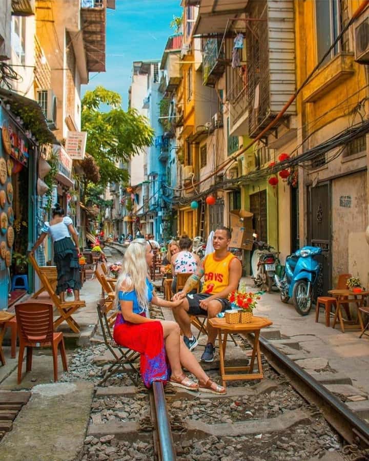 Hanoi: Private Half-day City Highlights and Hidden Gems Tour - Hanoi Opera House and the French Quarter