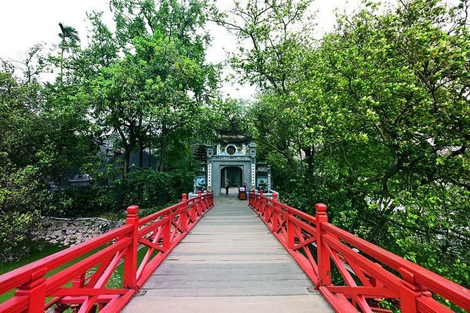 Hanoi Private Tour: Hidden Corners, Train Street, Incense Village - Lunch, transport, and what the $95 price covers