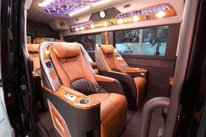 Hanoi Private Transfers One Way (by Luxury Limousine Vans) - A calm landing at Noi Bai Airport