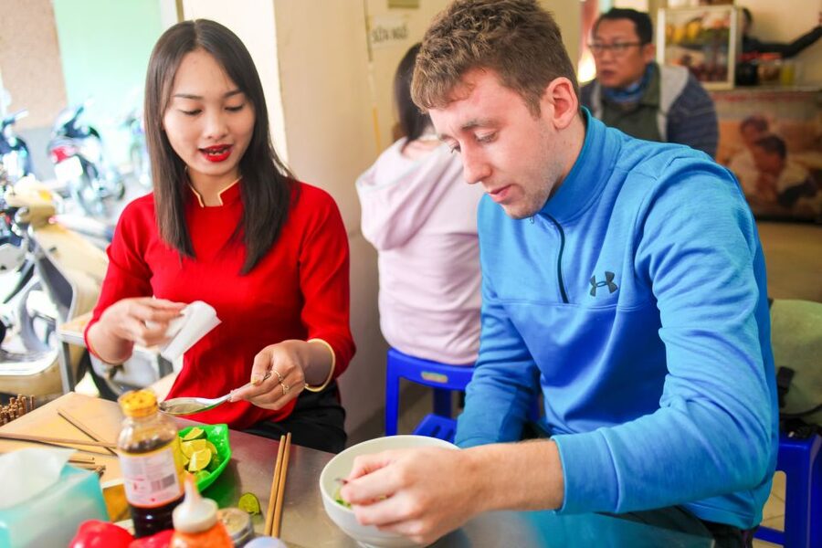 Hanoi: Small-Group Street Food Walking Tour - The guide makes the difference