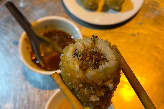 Hanoi Street Eats And Bites - Brian, Son, and Cherry bring different strengths