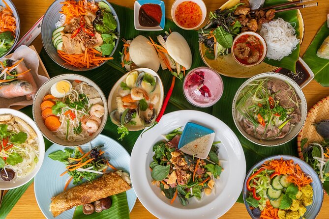 Hanoi Street Eats Evening Small Group Tour - The Old Quarter: your first taste of Hanoi street life