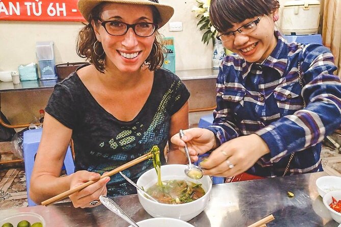 Hanoi Street Food Tour - Best Price - What the guide adds to the food