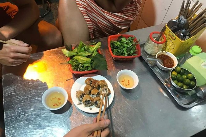 Hanoi street food tour (small group) - Bánh cuốn at Gia Truyền Thanh Vân