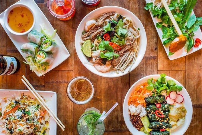 Hanoi street food tour (small group) - Pho cuon in the Old Quarter