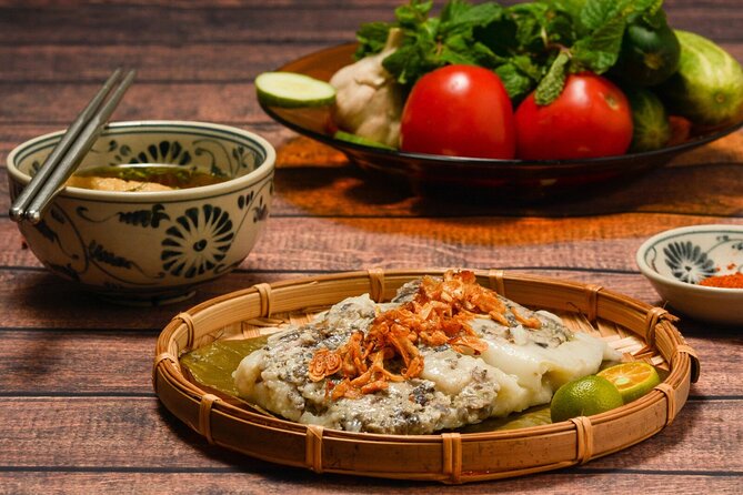 Hanoi Street Food Tour Taste 6 Local Dishes and Drinks - Starting at 21 Luong Ngoc Quyen Street