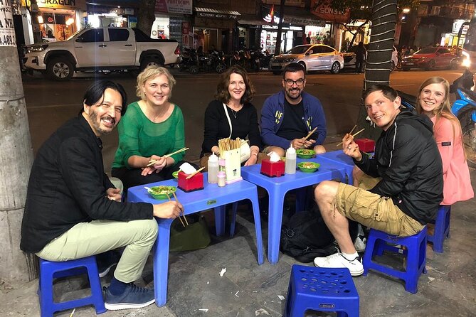Hanoi Street Food Tour with local delicacies - Vegetarian needs, walking pace, and comfort