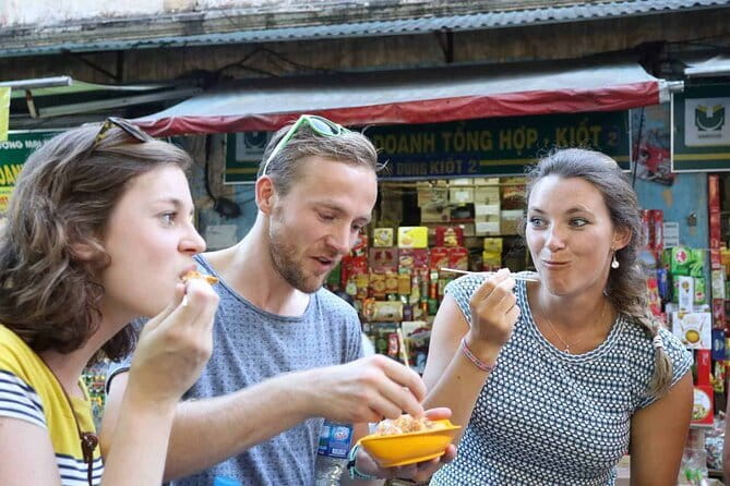 Hanoi Street Food Tour with Small Group - Narrow lanes and the story behind each bite